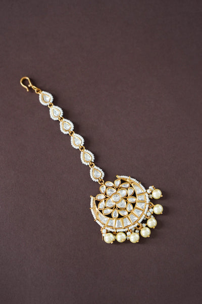 Prisha Kundan Maangtika - White