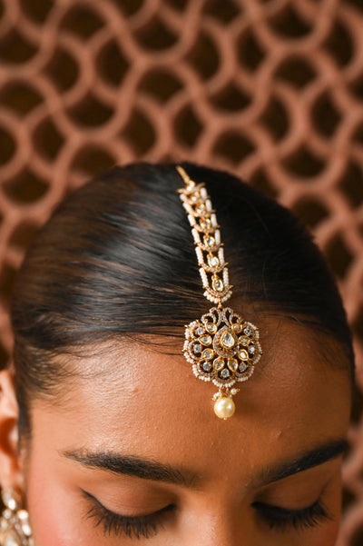 Aashvi Polki Kundan Maangtika