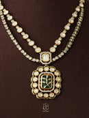 Irya Kundan Necklace Set- Emerald