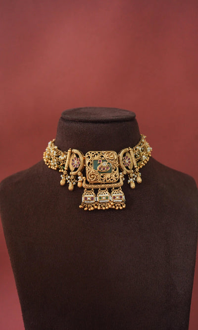 Nivriti Antique Necklace Set