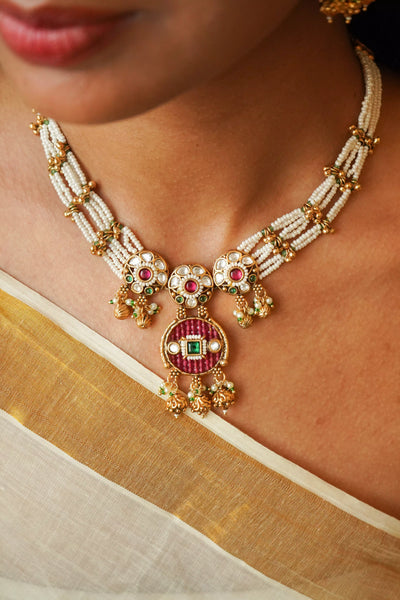 Aishika Kundan Necklace Set