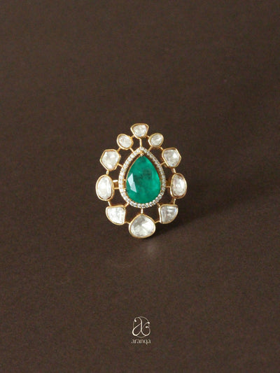 Bindu Teardrop Emerald Kundan Ring