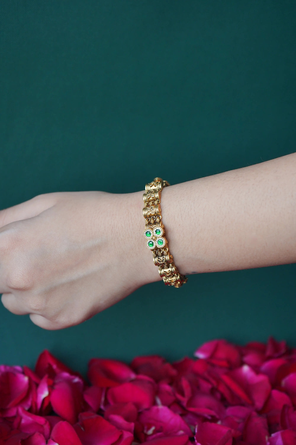 Saanviya Antique Bracelet
