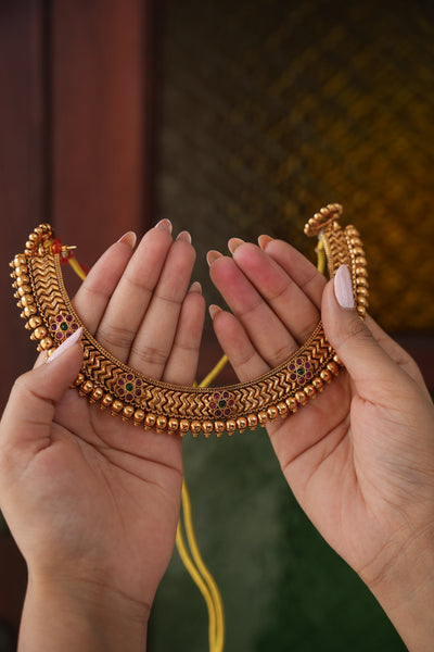 Nivitha Antique Necklace Set with Earrings