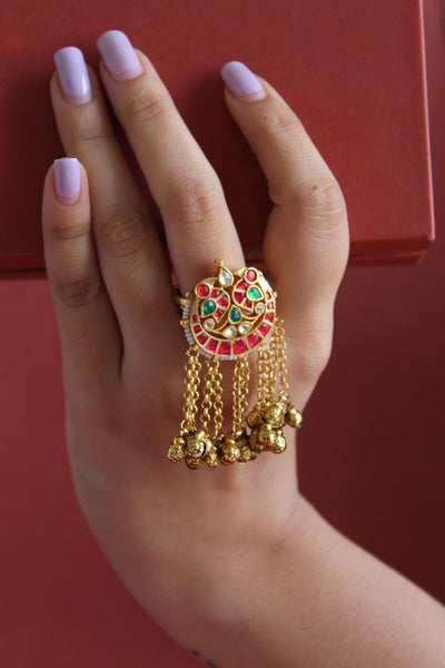 Mehira Kundan Cascade Ring